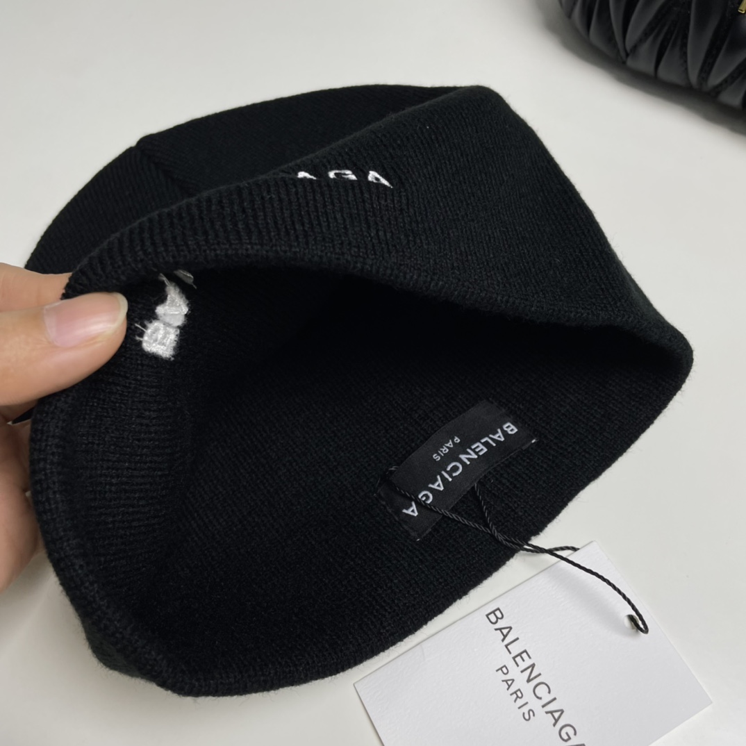 Balenciag Beanie  - PerfectKickZ