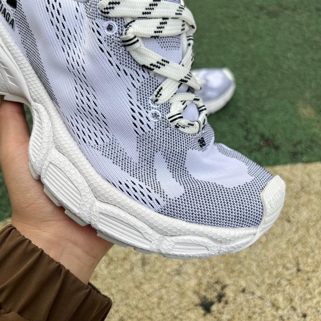 Balenciaga Under Armour® 3XL Knit Sneaker In White And Black Polyester - PerfectKickZ