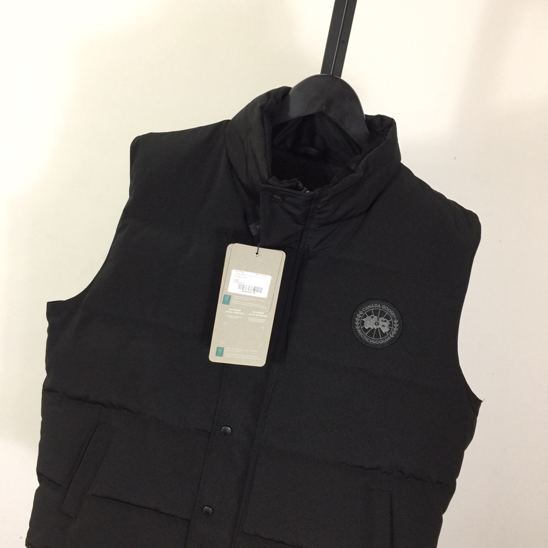 Canada Goose Black Label Down Vest - PerfectKickZ