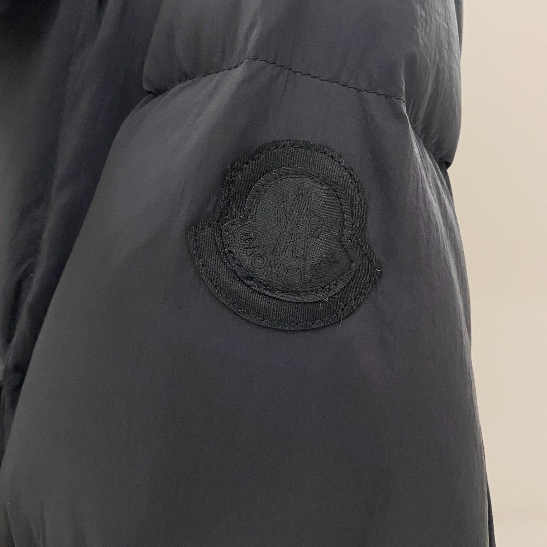 Moncler Jadeite Short Down Jacket - PerfectKickZ