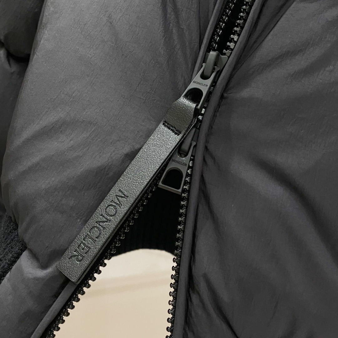 Moncler Jadeite Short Down Jacket - PerfectKickZ