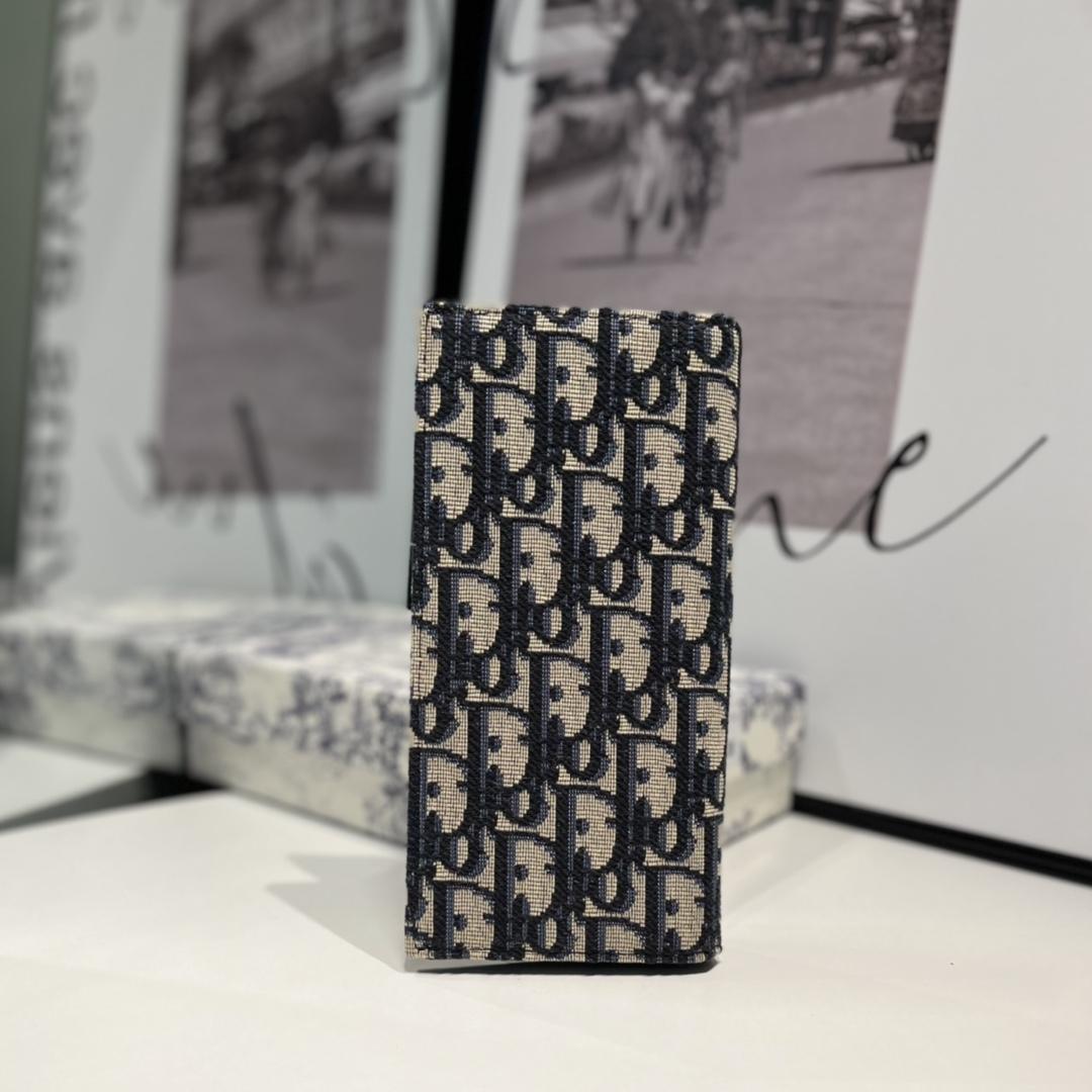 Dior Vertical Long Wallet  - PerfectKickZ