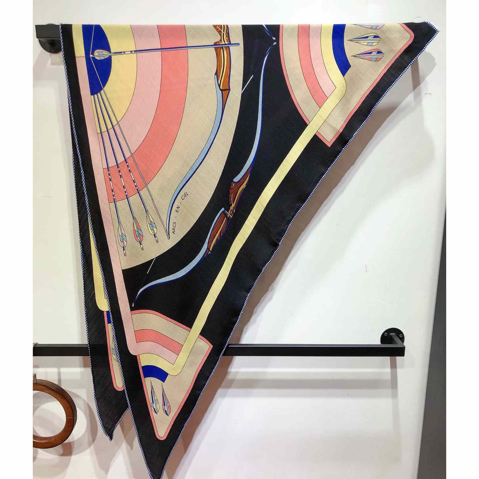 Hermes Giant Triangle - PerfectKickZ