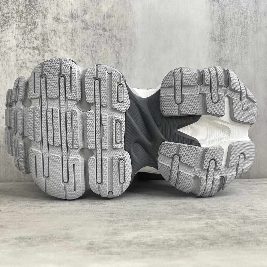 Balenciaga Cargo Sneaker - PerfectKickZ