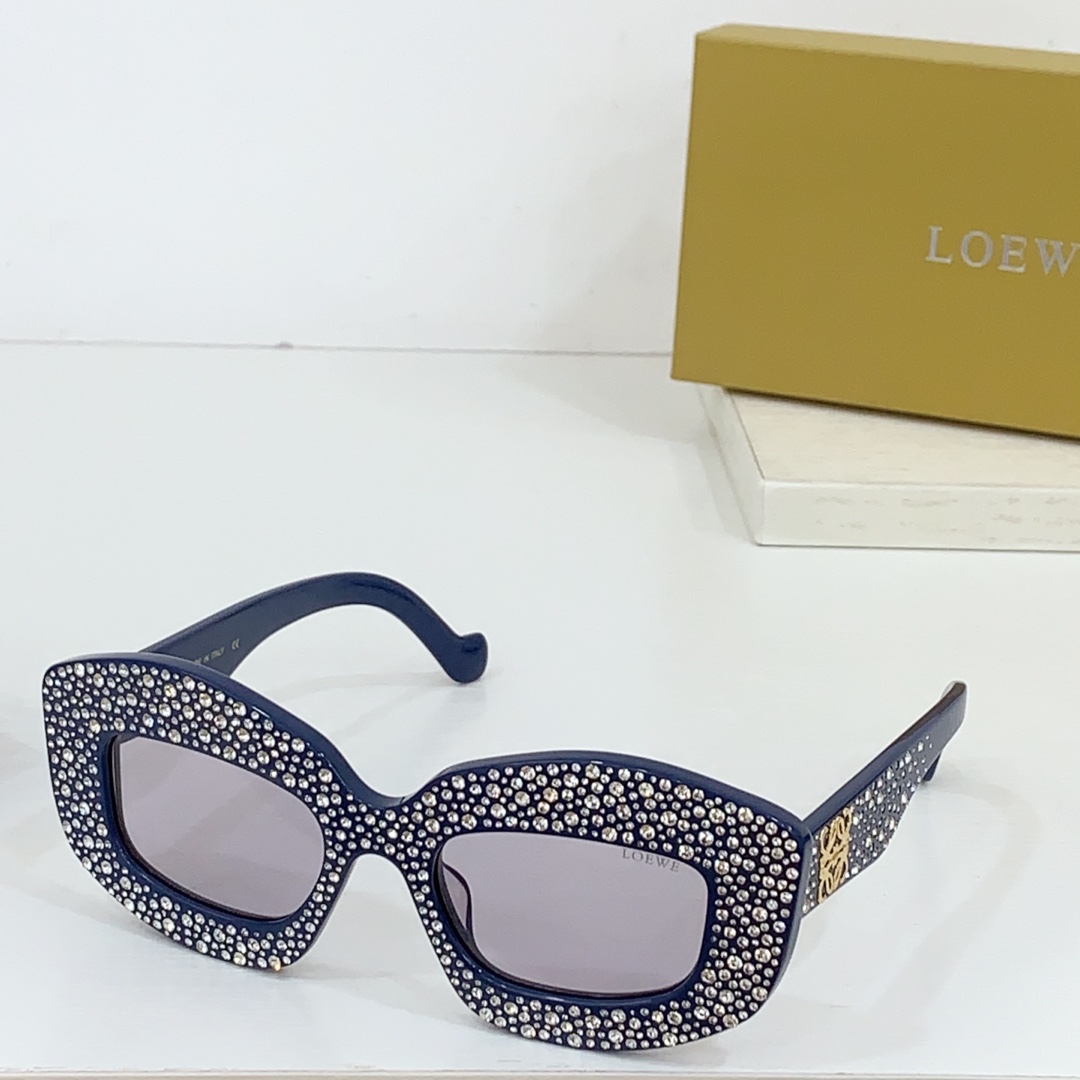 Loewe Pavé Screen Sunglasses   LW4114IS - PerfectKickZ