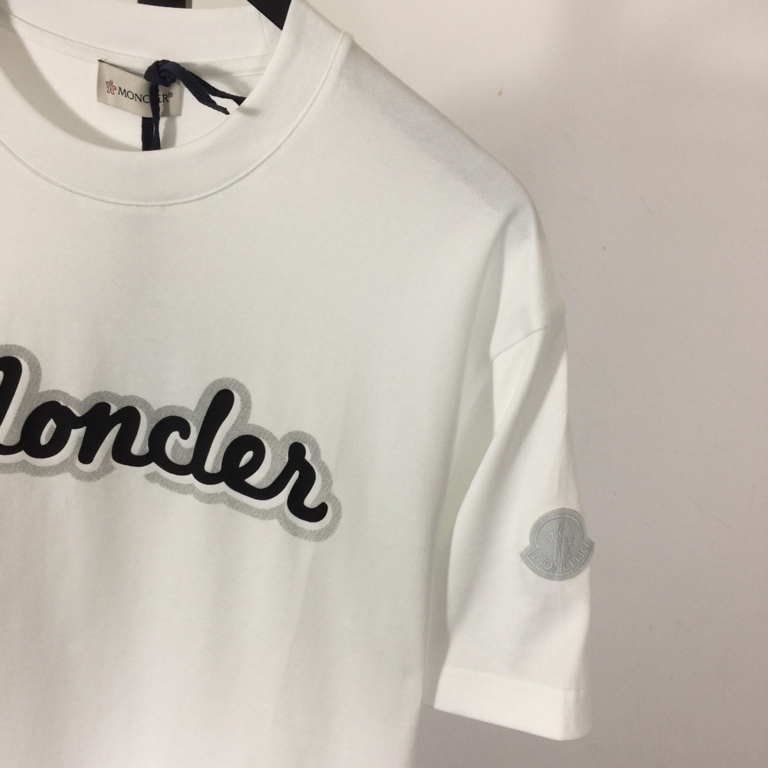 Moncler Logo T-Shirt - PerfectKickZ