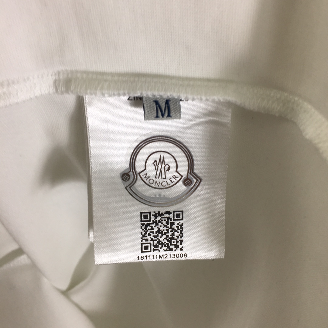 Moncler Logo T-Shirt - PerfectKickZ