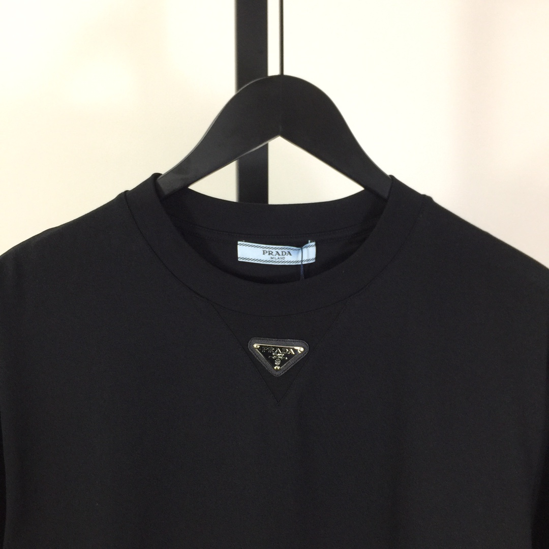Prada Cotton  T-shirt  - 