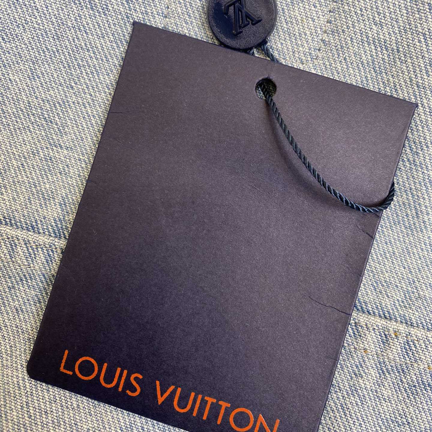 Louis Vuitton Short-Sleeved Denim Shirt  1AGJOP - PerfectKickZ