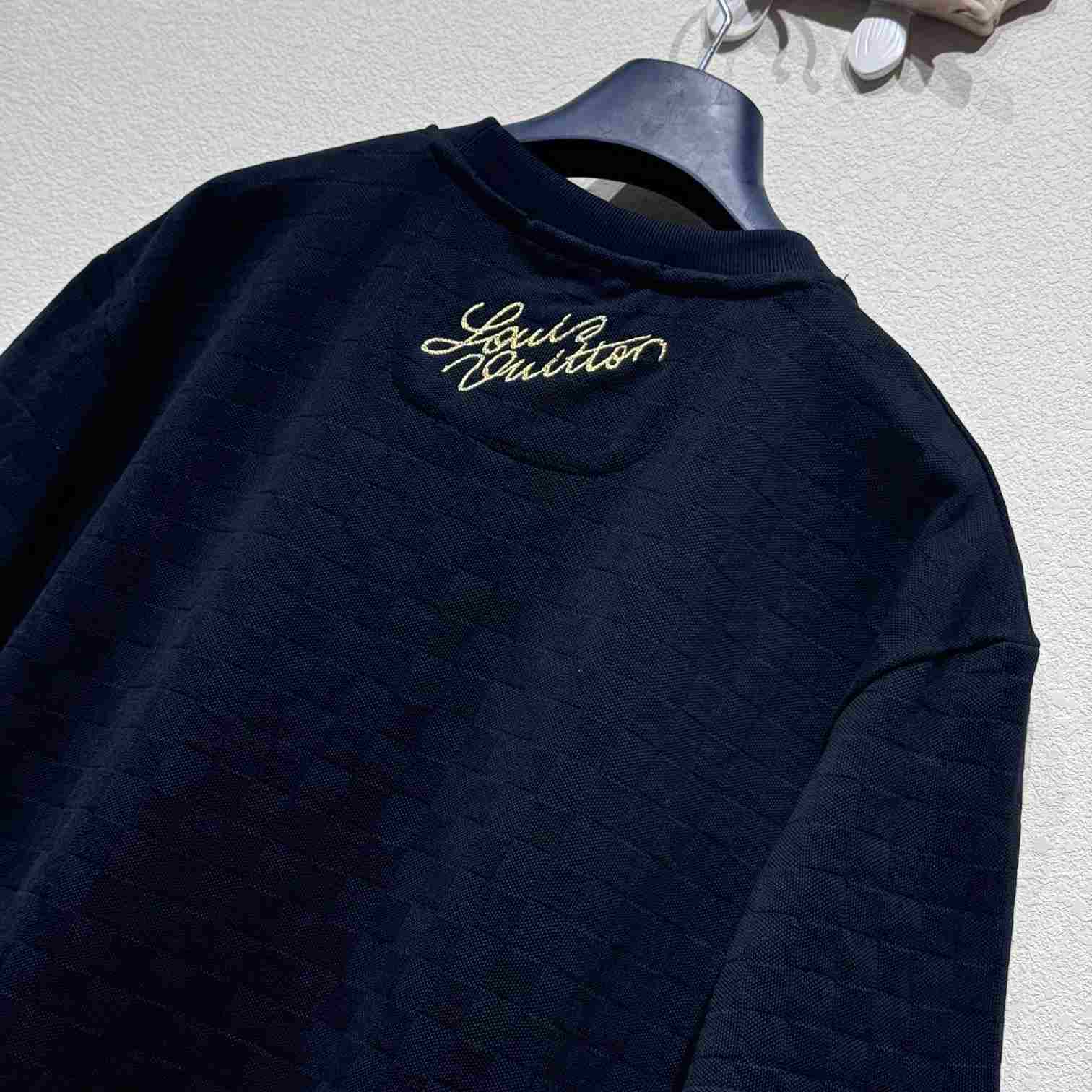 Louis Vuitton Signature Patch Cotton T-Shirt   1AGJZH - PerfectKickZ