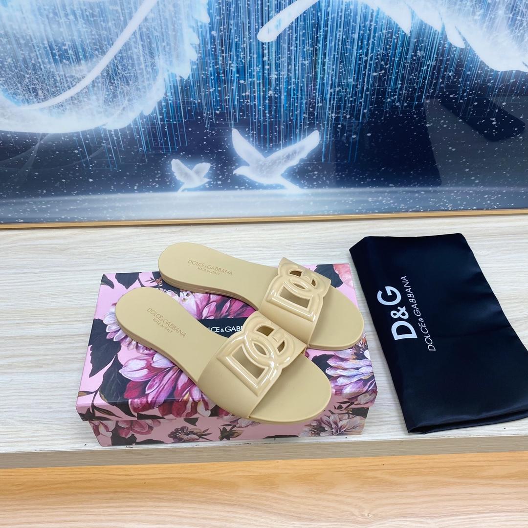 Dolce & Gabbana Women's Sandals - PerfectKickZ
