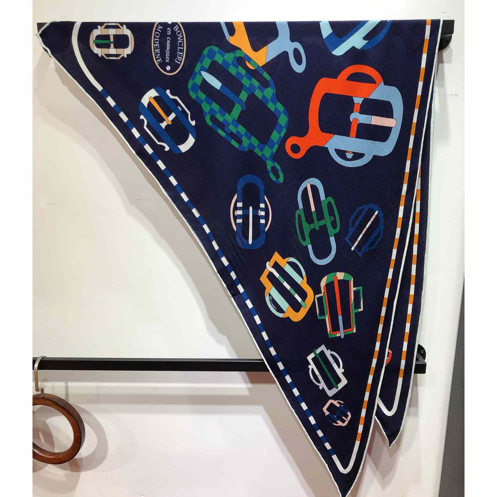 Hermes Bouclerie Moderne En Casaques Giant Triangle - PerfectKickZ