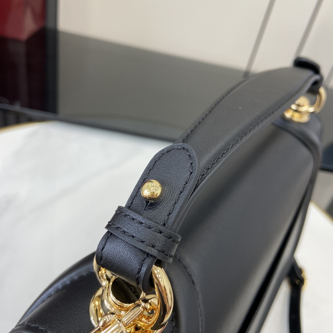 Gucci Blondie Medium Top Handle Bag - PerfectKickZ