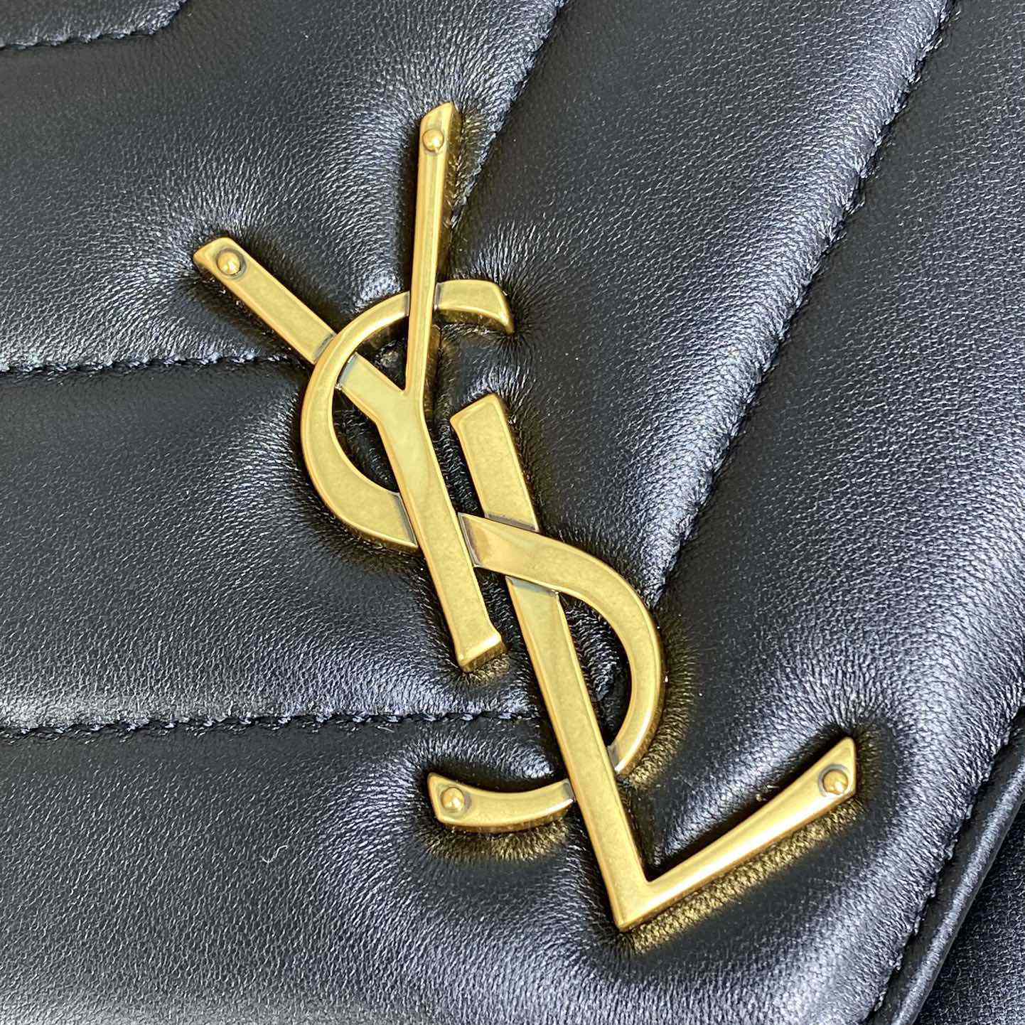 Saint Laurent Loulou Medium In Matelasse Lambskin - PerfectKickZ