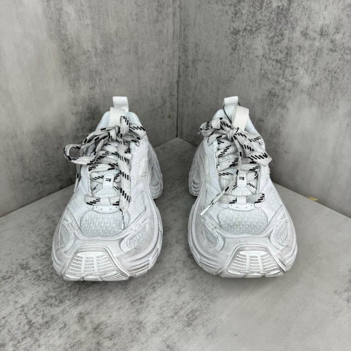 Balenciaga 6XL Sneaker In White - 