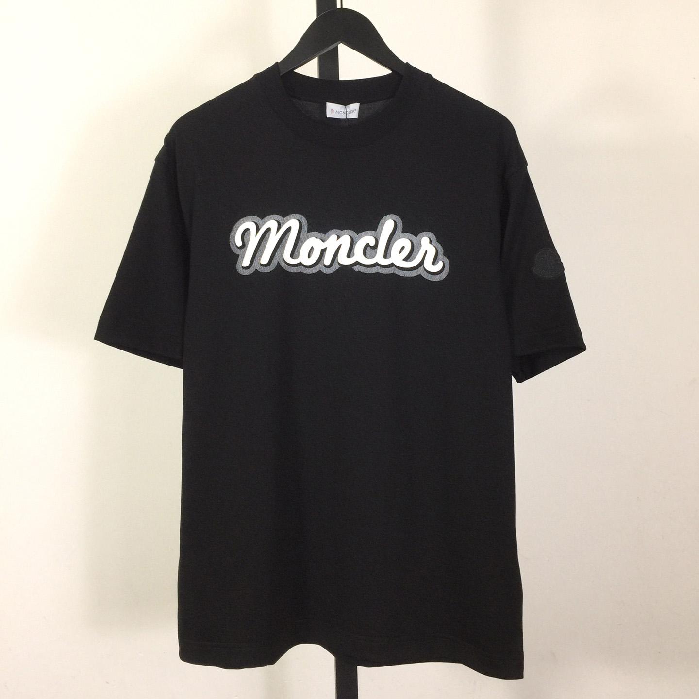 Moncler Logo T-Shirt - PerfectKickZ