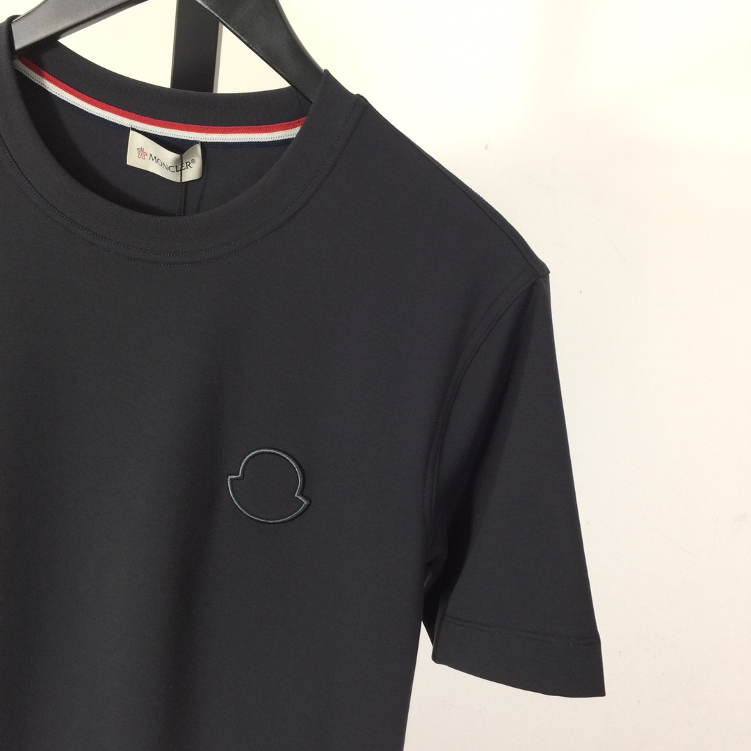 Moncler Logo T-Shirt - PerfectKickZ