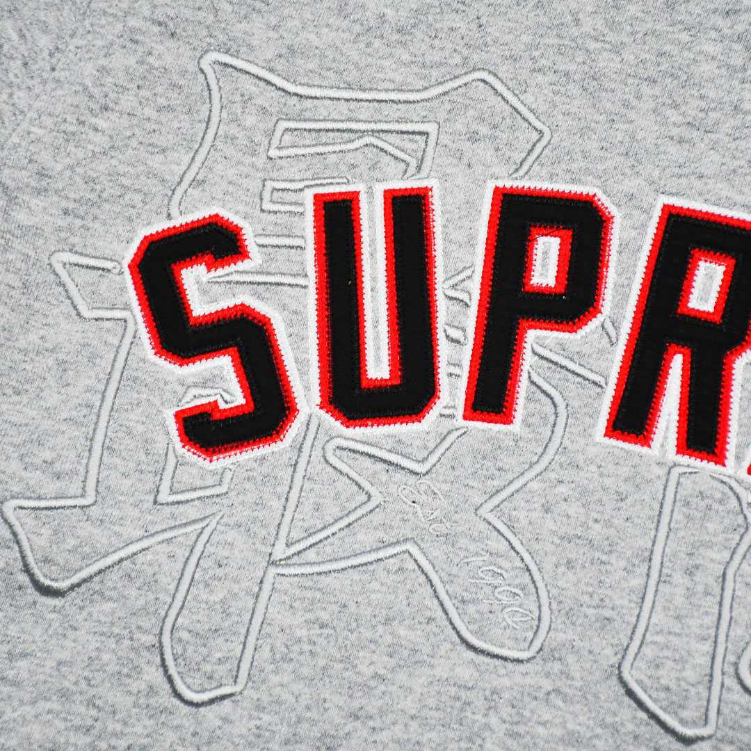 Supreme Kanji Logo Crewneck 'Grey' - PerfectKickZ