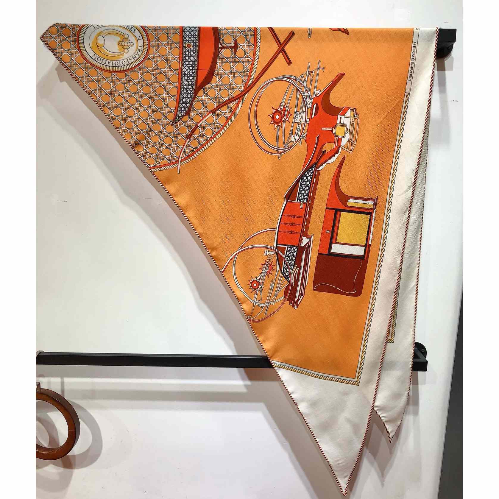 Hermes Giant Triangle - 