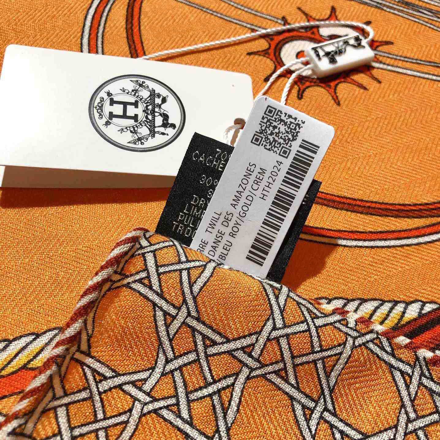 Hermes Giant Triangle - 