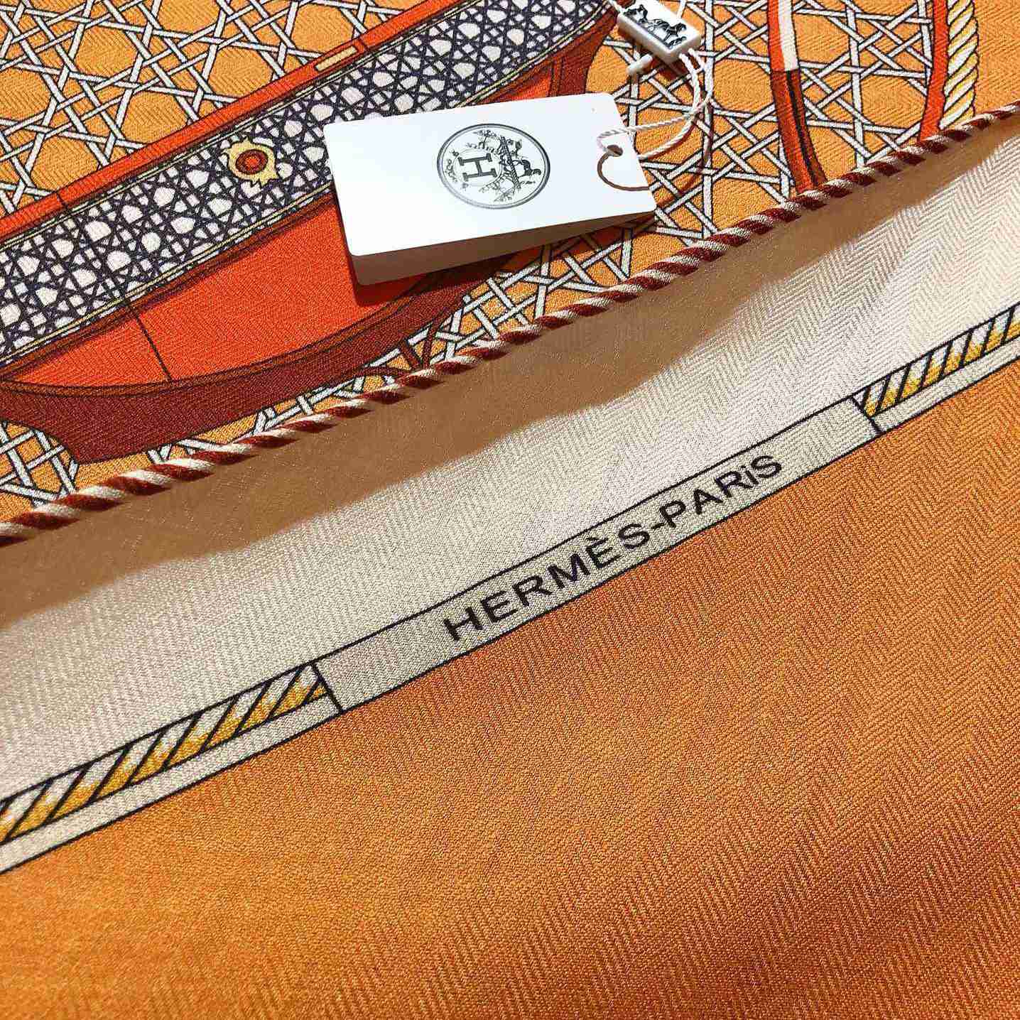 Hermes Giant Triangle - 