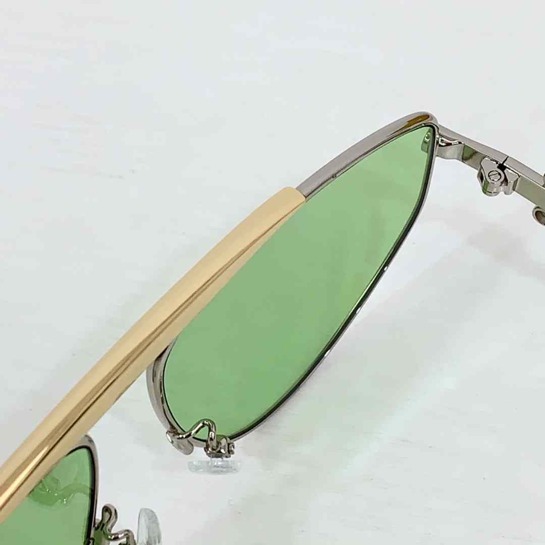Loewe LW40116U Sunglasses  - PerfectKickZ