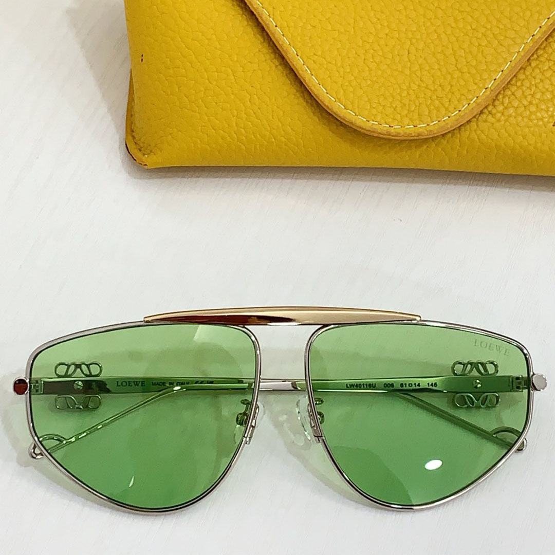 Loewe LW40116U Sunglasses  - PerfectKickZ