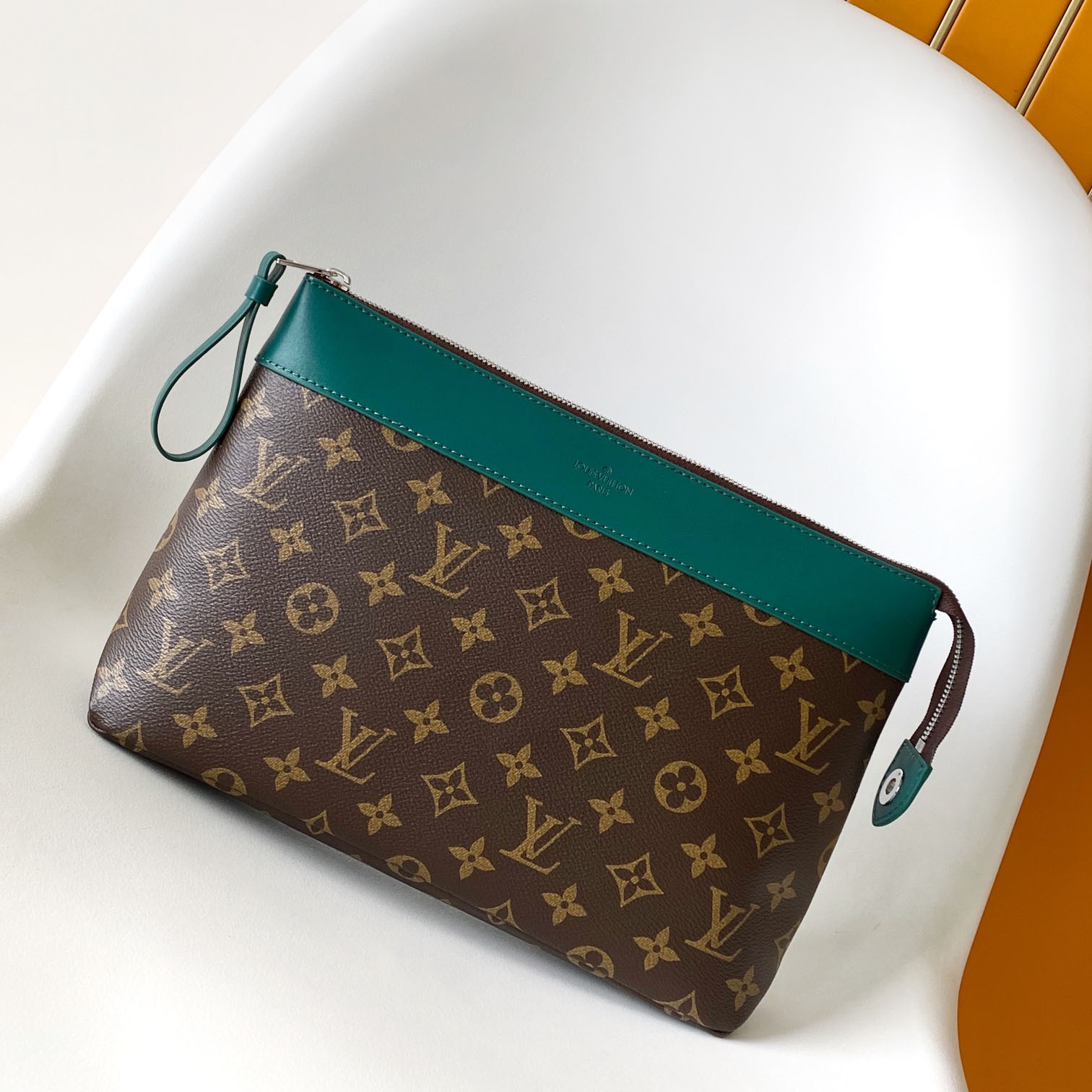Louis Vuitton Pochette Voyage Souple    M13199 - PerfectKickZ