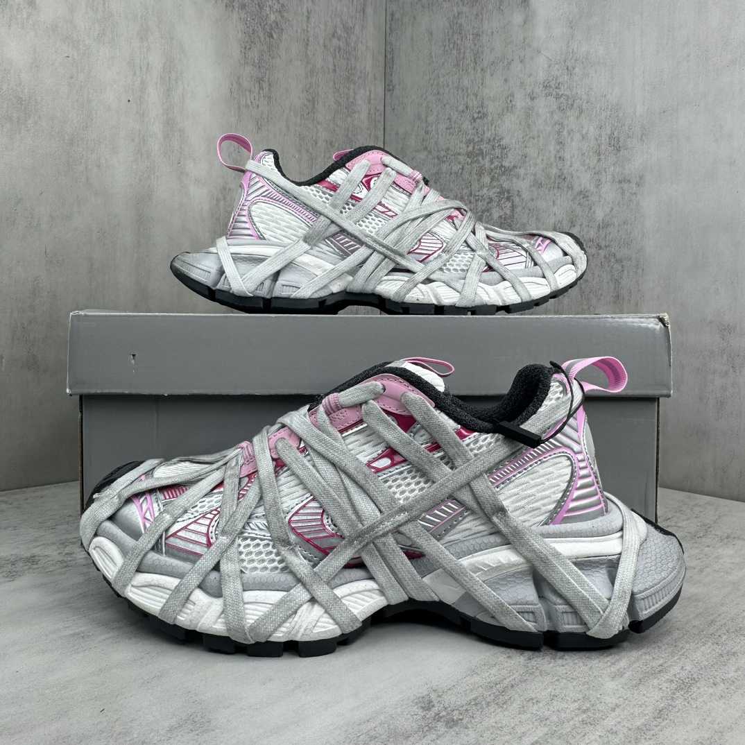 Balenciaga 3XL Extreme Lace Sneaker In White/grey - PerfectKickZ