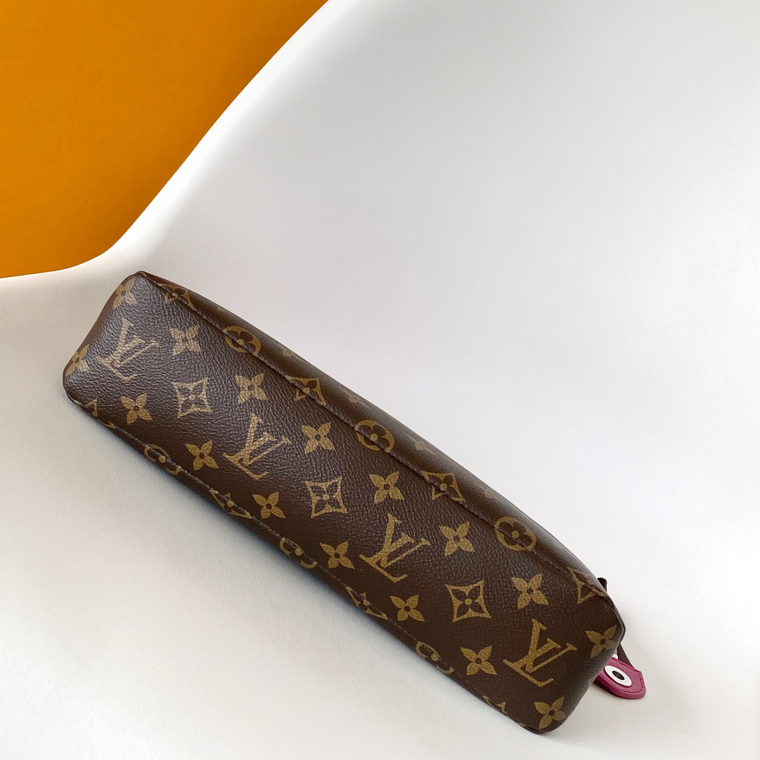 Louis Vuitton Pochette Voyage Souple    M13356 - 