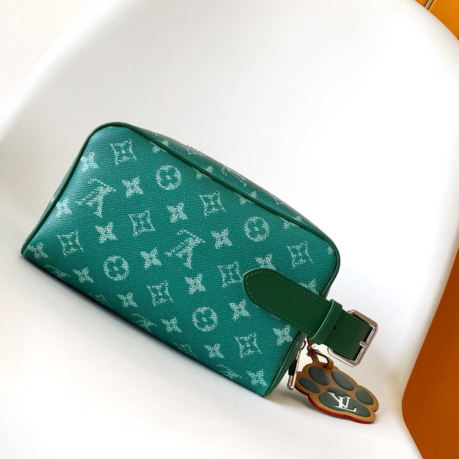 Louis Vuitton Locker Dopp Kit    M12688 - PerfectKickZ