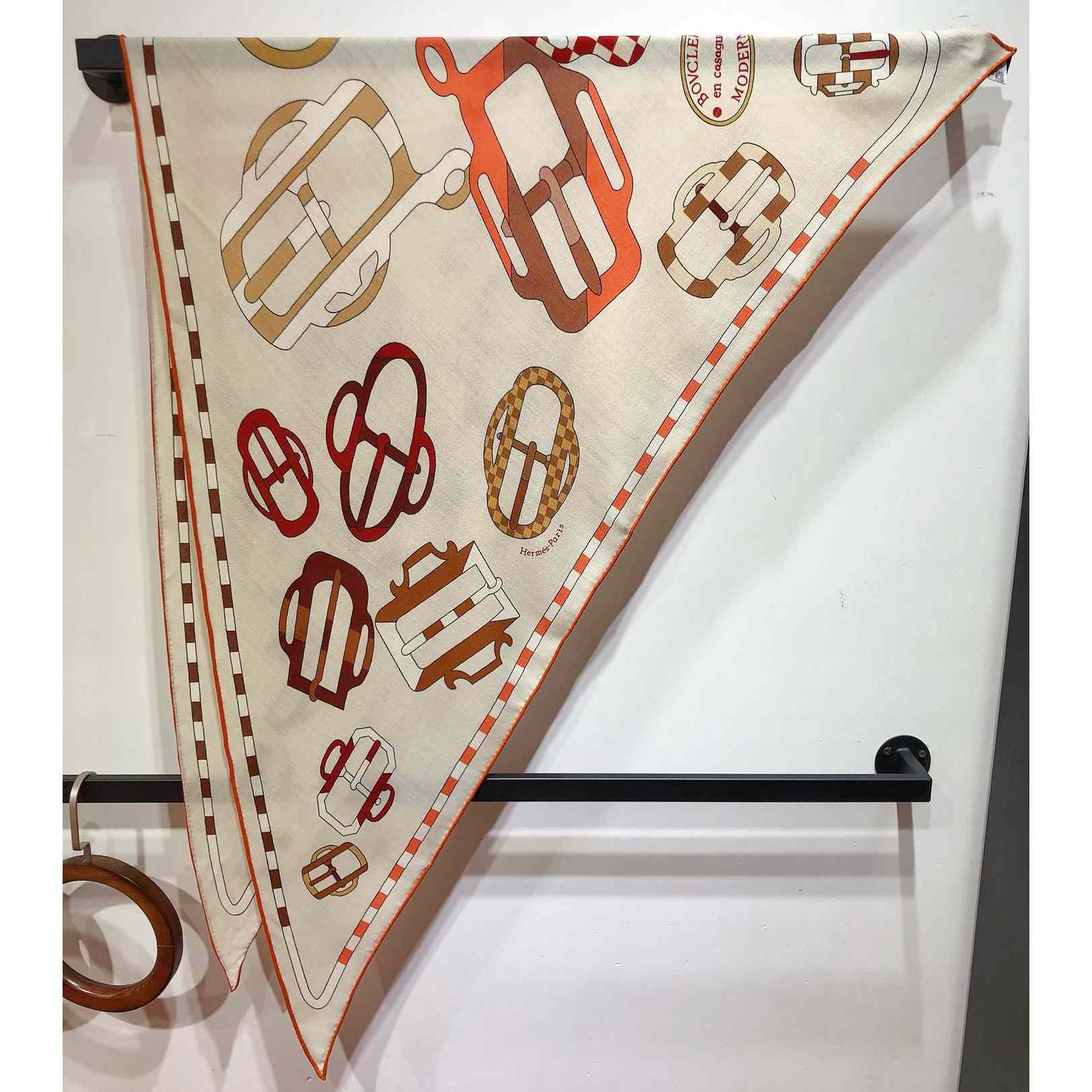 Hermes Bouclerie Moderne En Casaques Giant Triangle - 