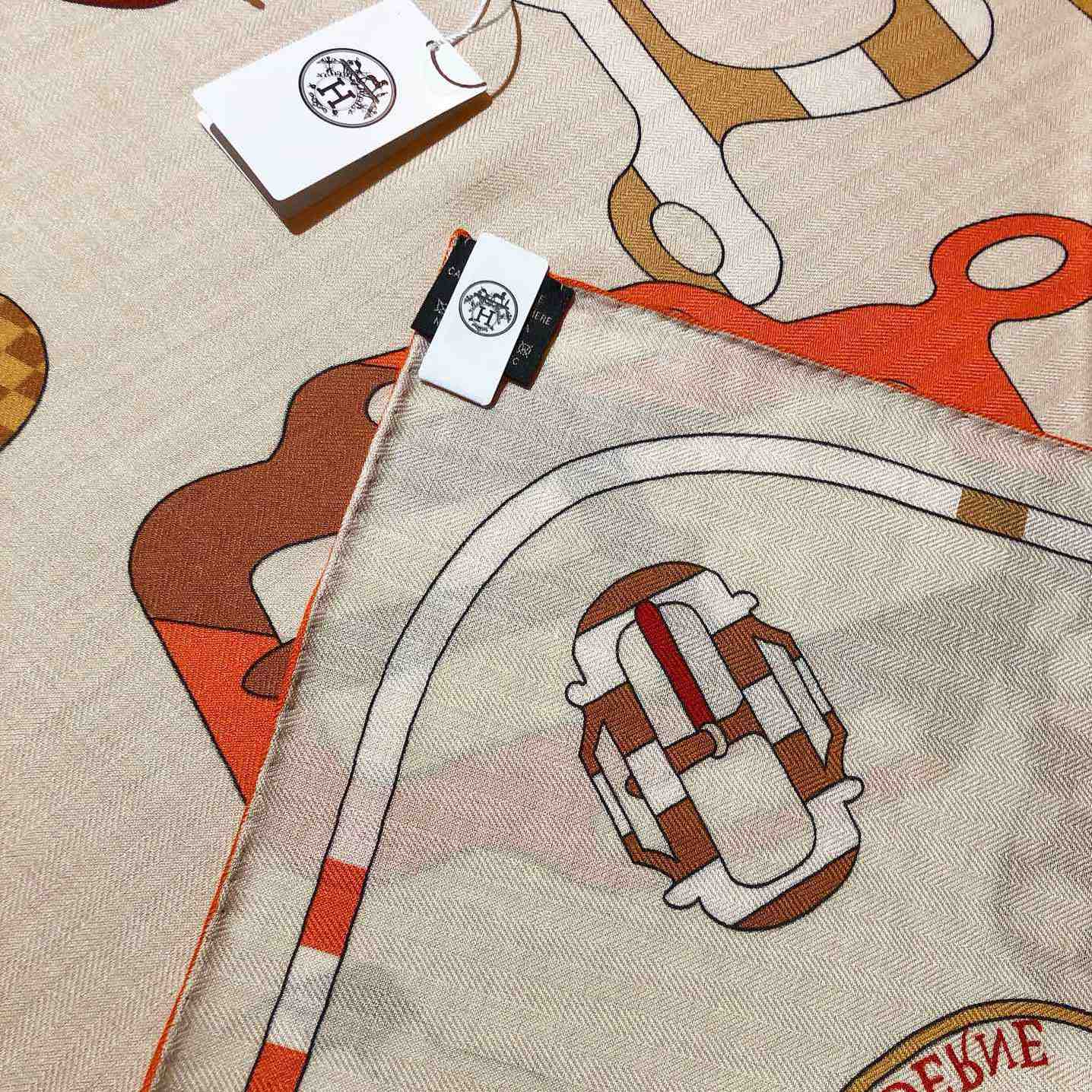 Hermes Bouclerie Moderne En Casaques Giant Triangle - 