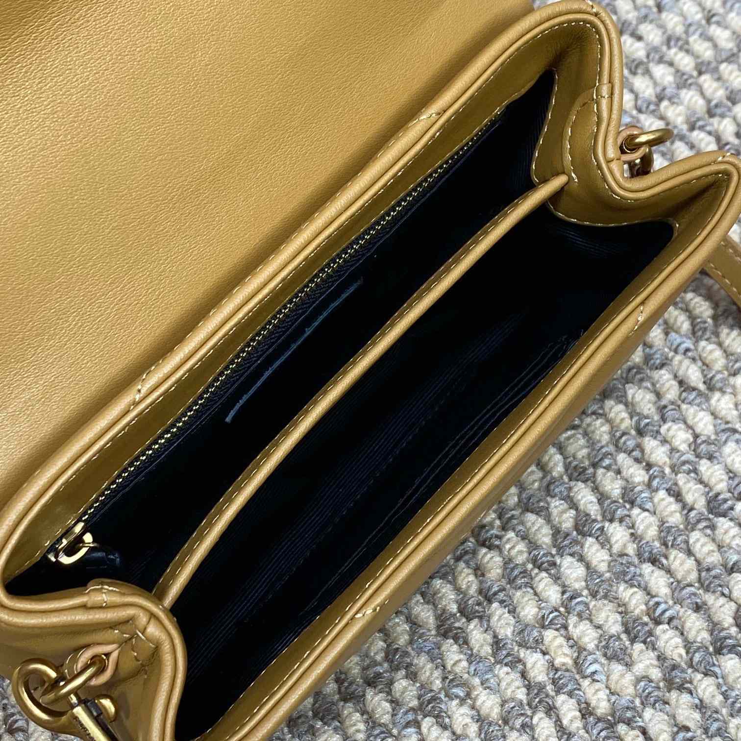 Saint Laurent Loulou Shoulder Bag   20x7x15cm - PerfectKickZ