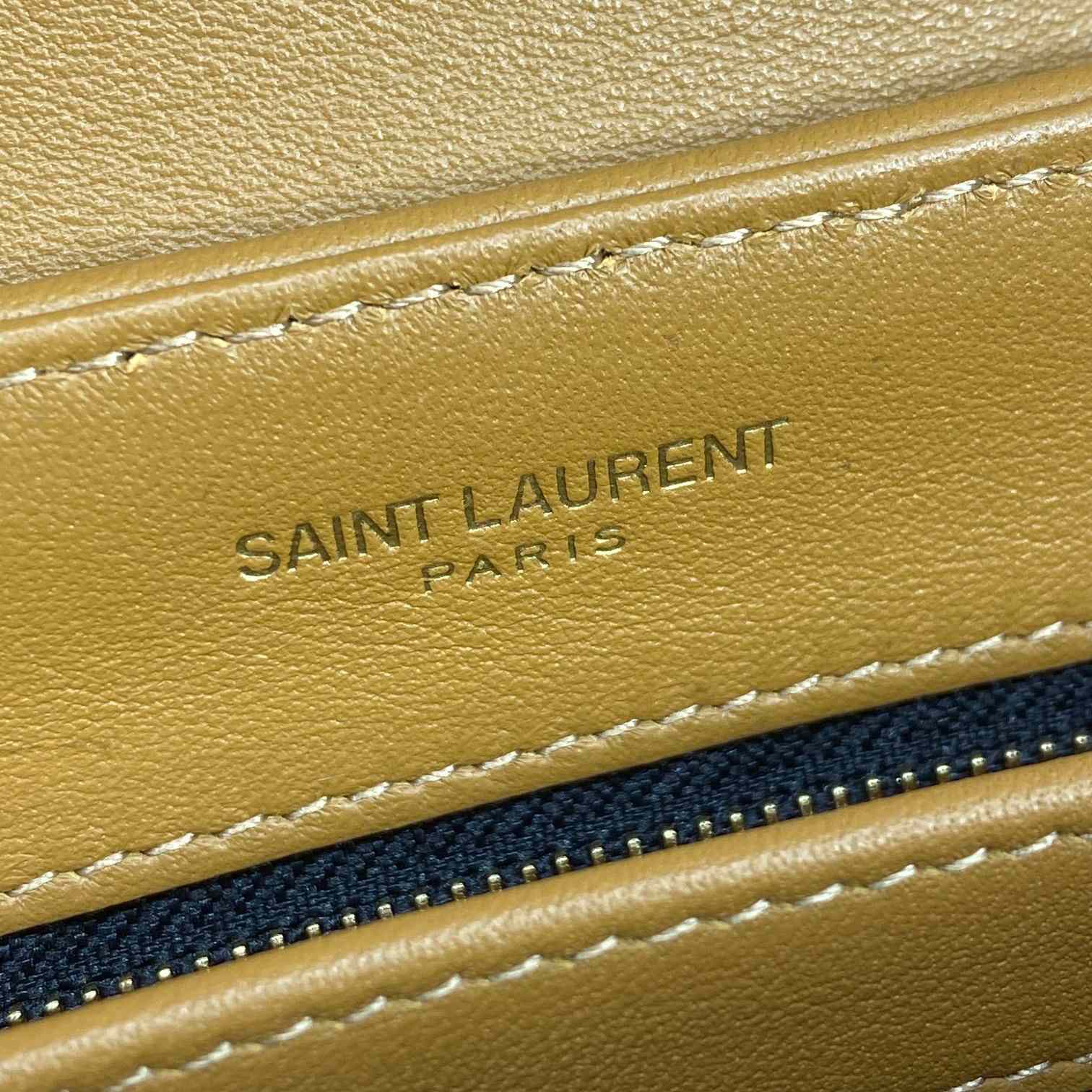 Saint Laurent Loulou Shoulder Bag   20x7x15cm - PerfectKickZ