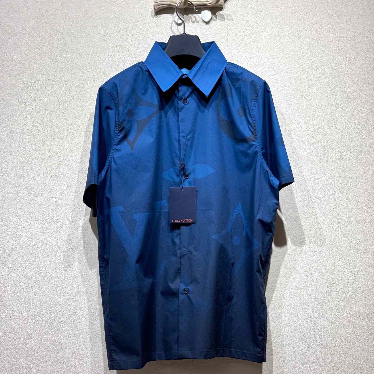 Louis Vuitton Monogram Printed Short-Sleeved Shirt   1AFXUJ - PerfectKickZ