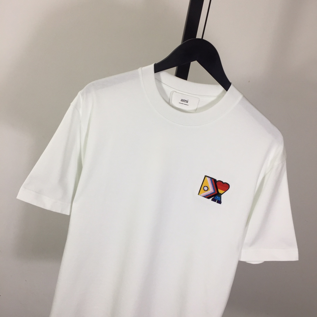 Amiri Logo T-Shirt - PerfectKickZ