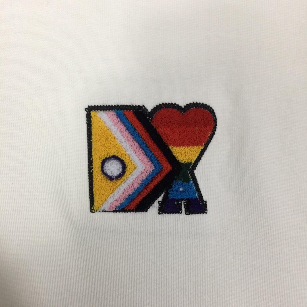 Amiri Logo T-Shirt - PerfectKickZ