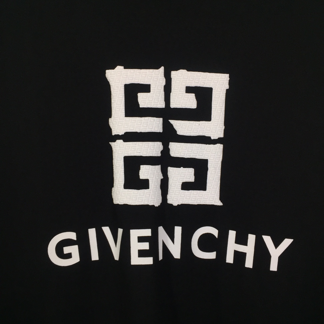 Givenchy Short-sleeved T-shirt In Cotton - PerfectKickZ