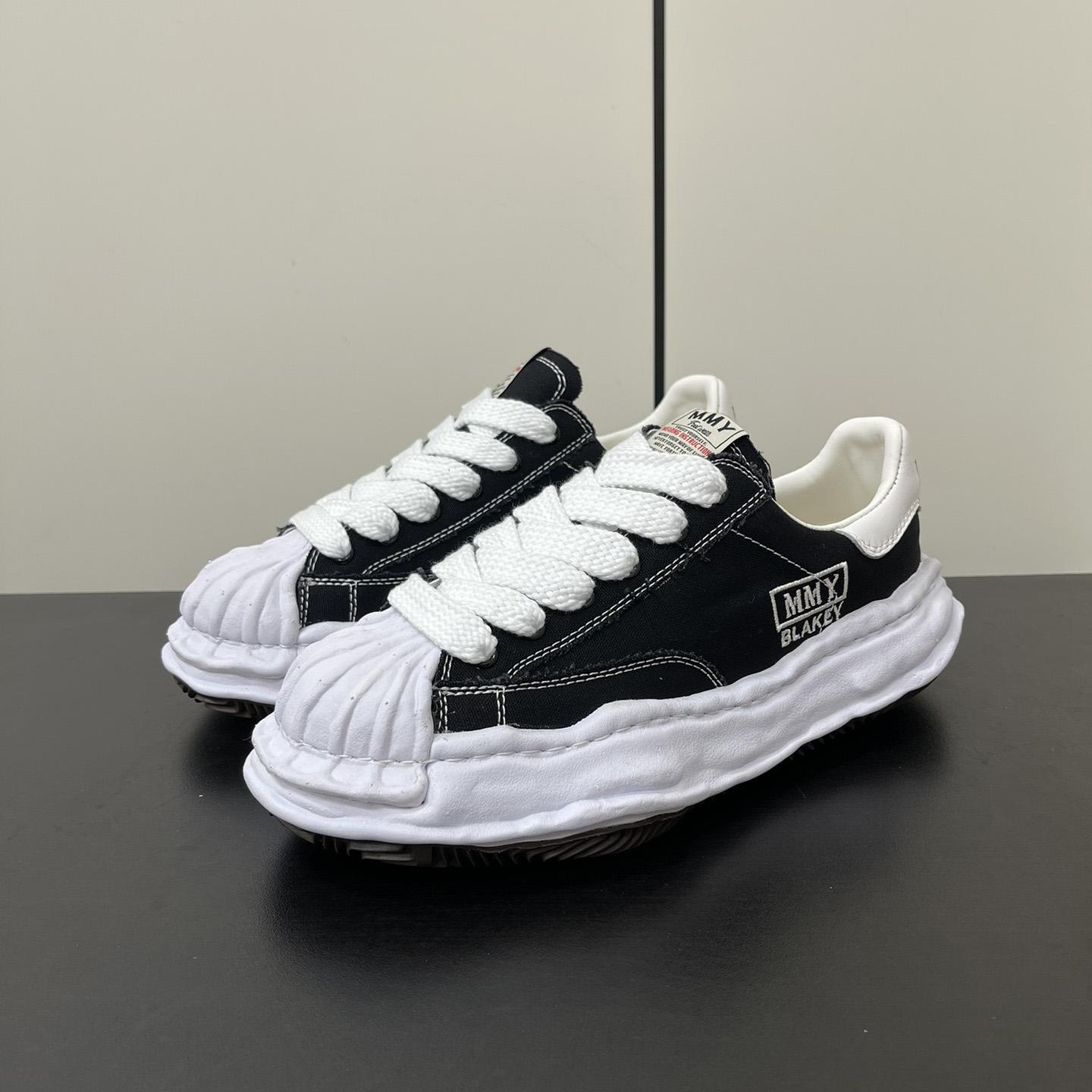 Maison Mihara Yasuhiro OG Sole Canvas Low Black Sneakers - PerfectKickZ