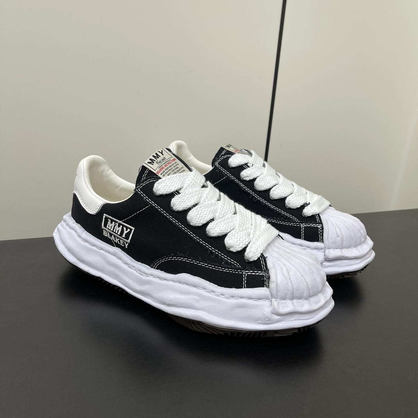 Maison Mihara Yasuhiro OG Sole Canvas Low Black Sneakers - PerfectKickZ