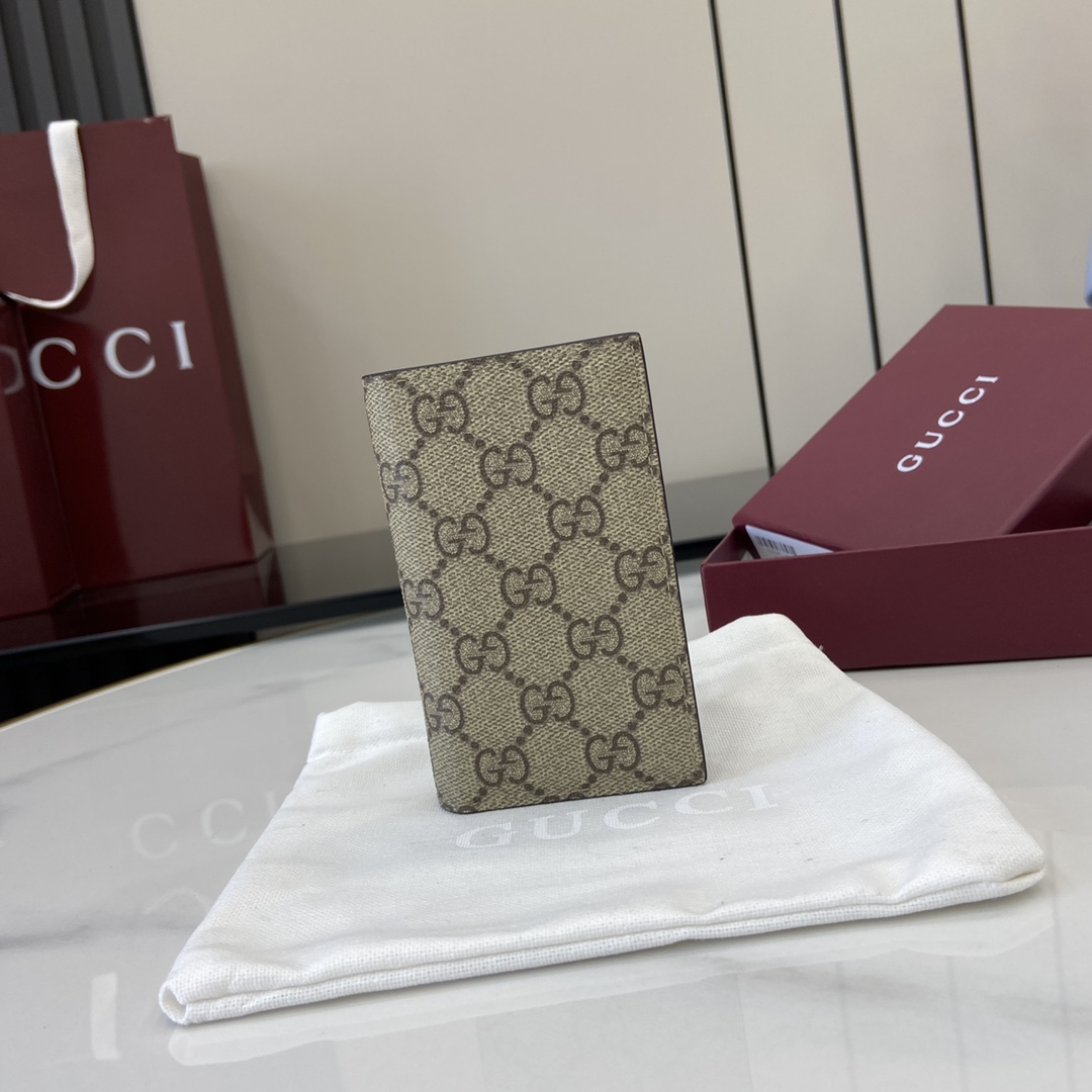 Gucci GG Emblem Bi-fold Card Case  - PerfectKickZ