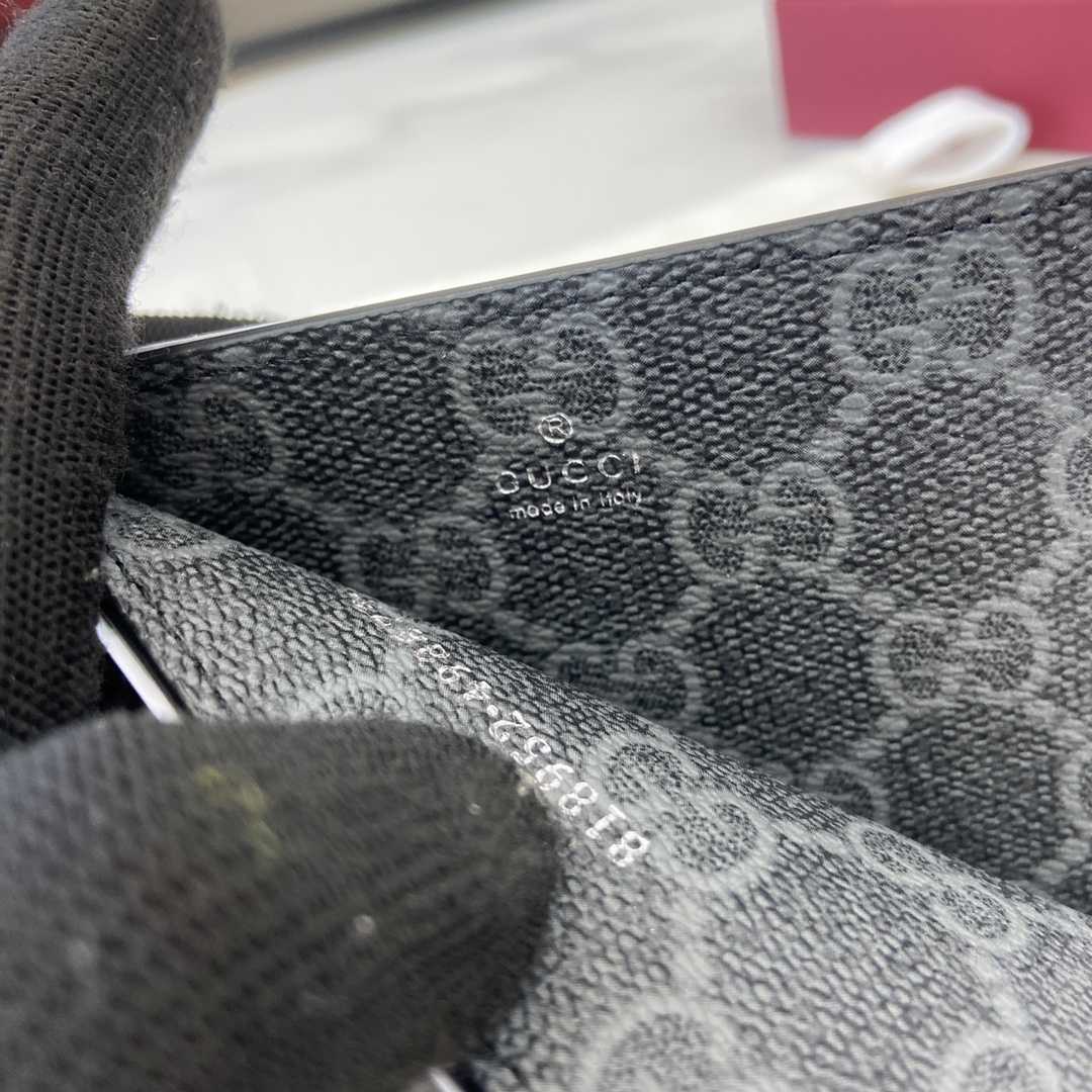 Gucci GG Emblem Embossed Card Case - PerfectKickZ