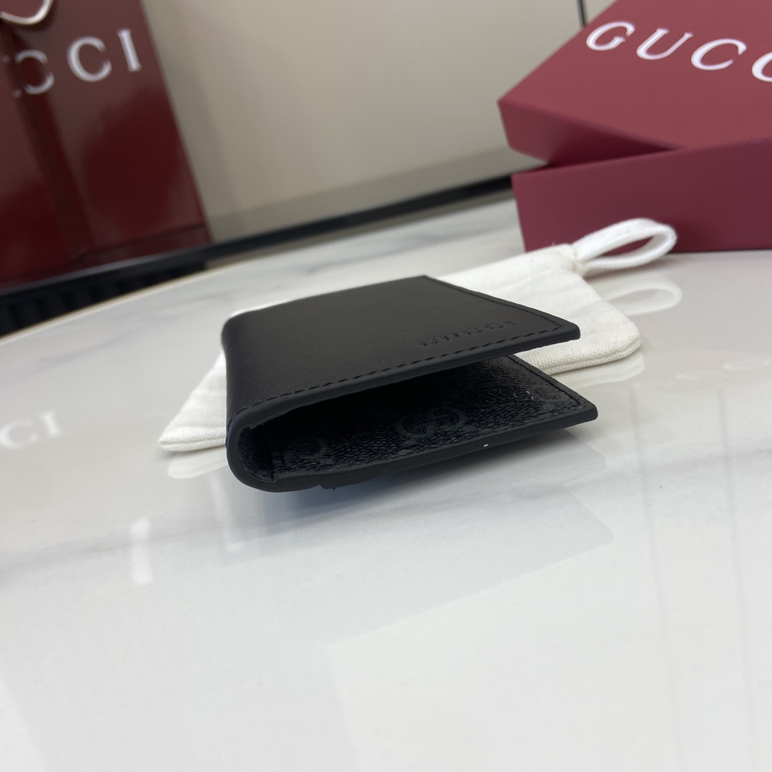 Gucci GG Emblem Bi-fold Embossed Card Case - PerfectKickZ