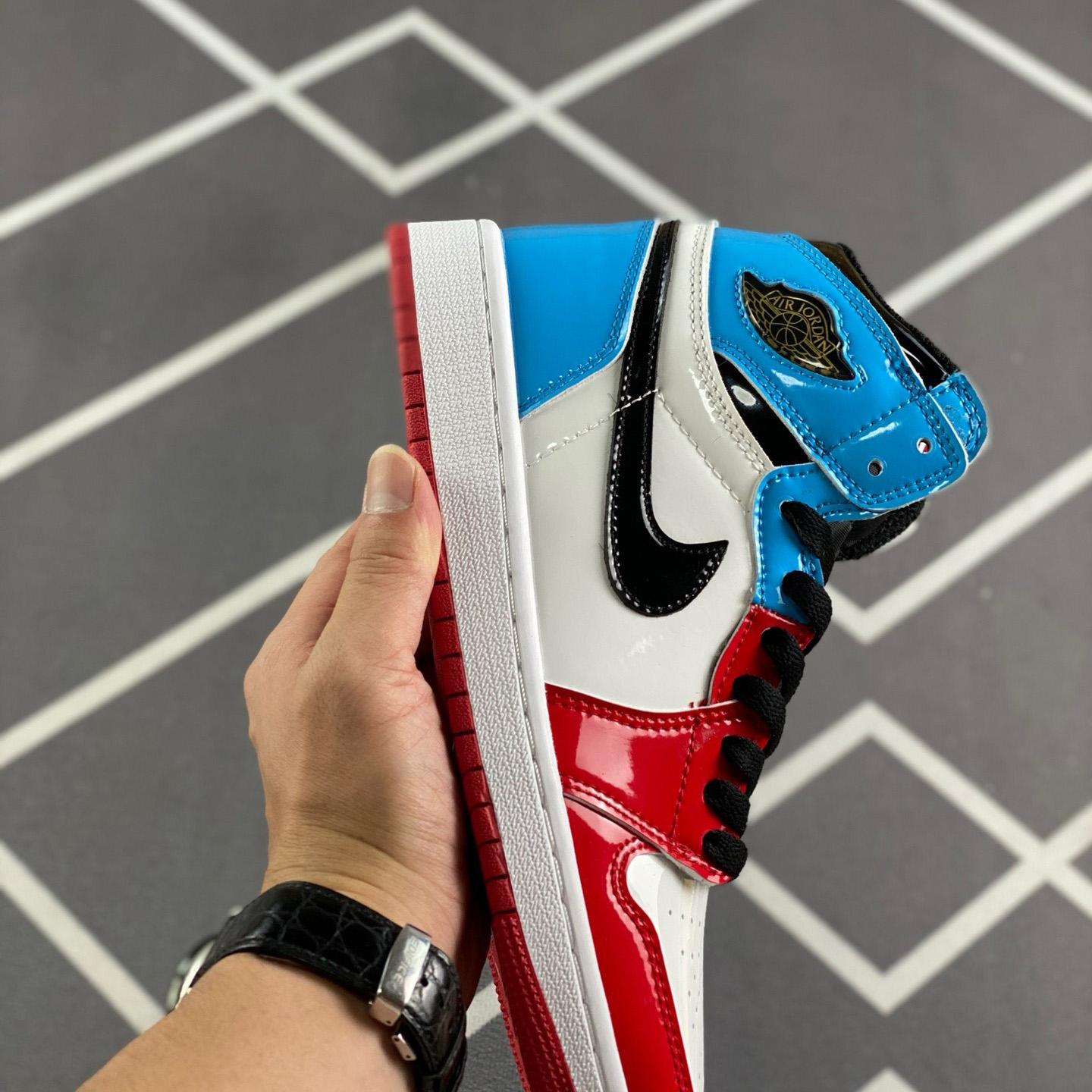 Air Jordan 1 High OG "StageHaze" Sneaker   555088-108  - 