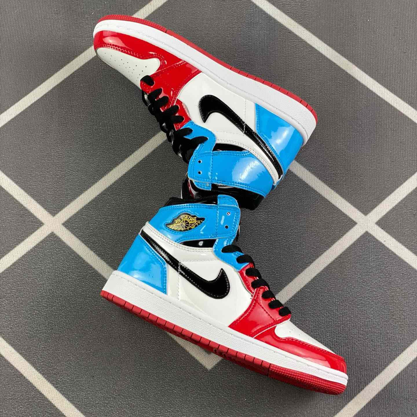 Air Jordan 1 High OG "StageHaze" Sneaker   555088-108  - 