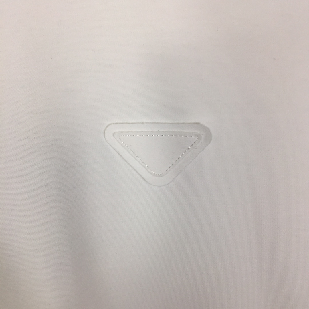 Prada Logo T-Shirt - PerfectKickZ