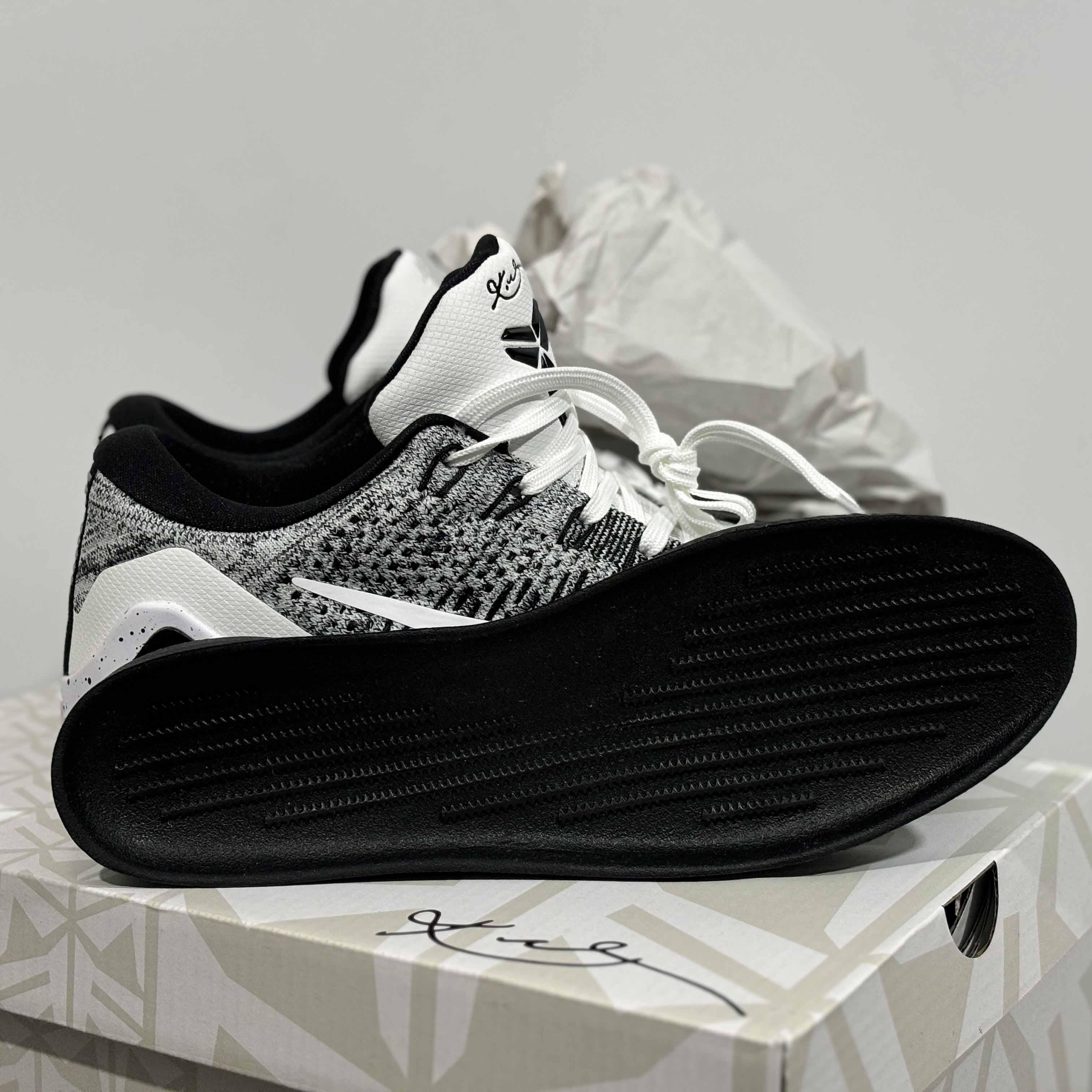 Nike Kobe 9 Elite Low Beethoven Sneakers    639045-101 - PerfectKickZ