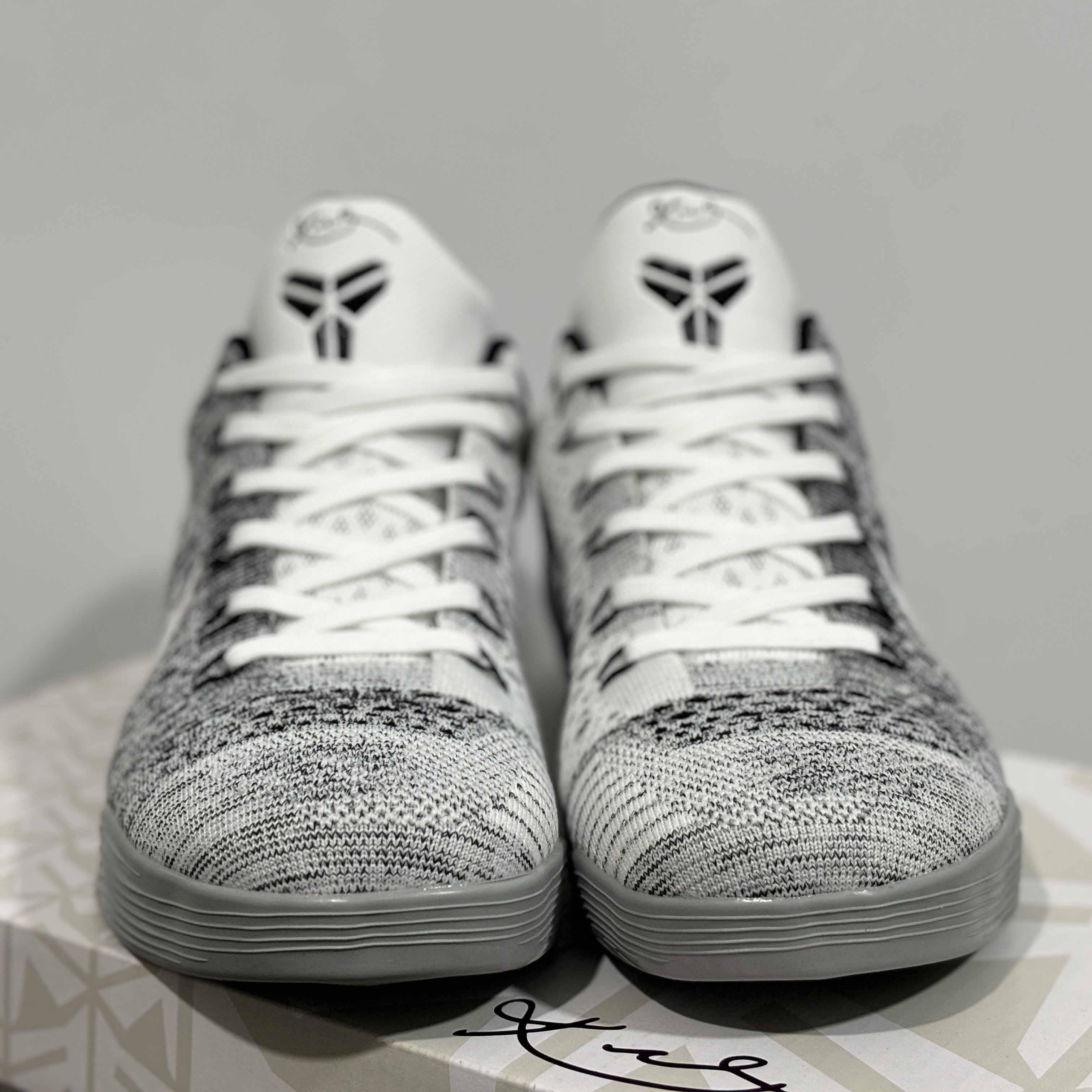 Nike Kobe 9 Elite Low Beethoven Sneakers    639045-101 - PerfectKickZ