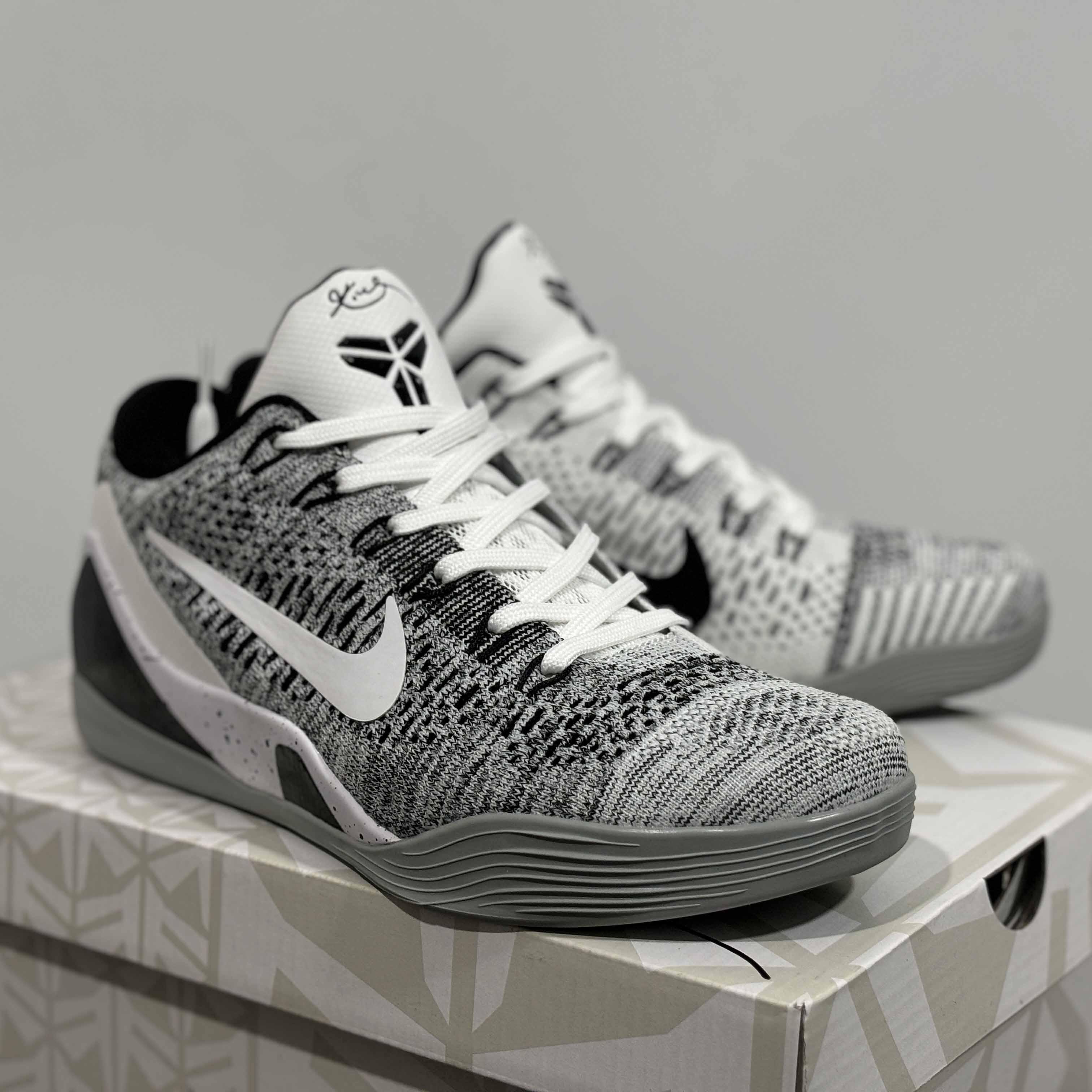 Nike Kobe 9 Elite Low Beethoven Sneakers    639045-101 - PerfectKickZ